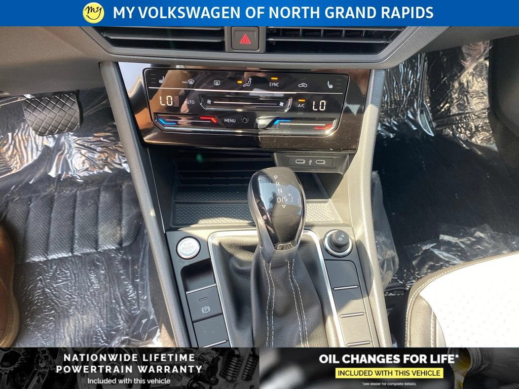 New 2026 Volkswagen Jetta SE FWD image 12