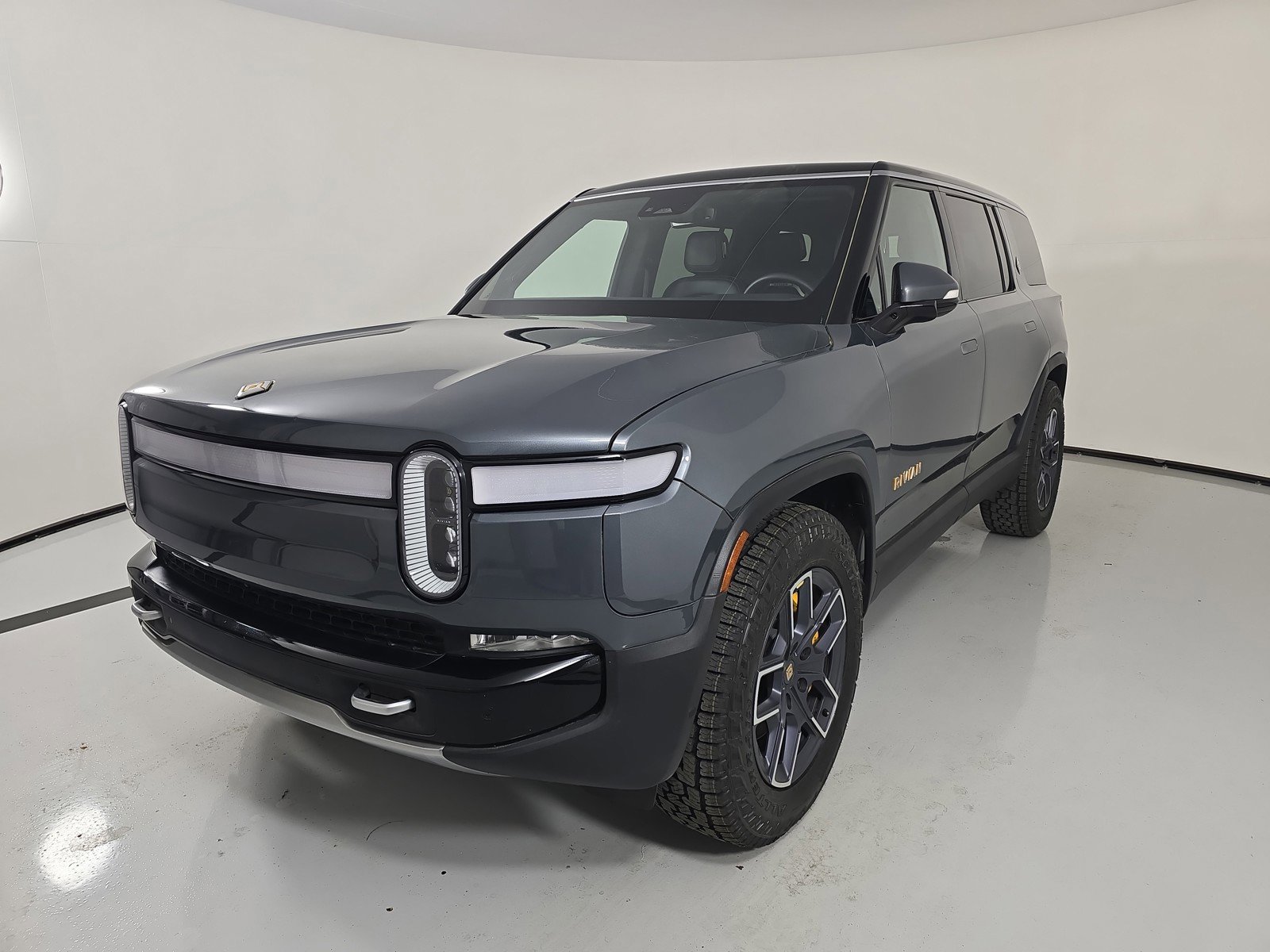 Used 2024 Rivian R1S Adventure