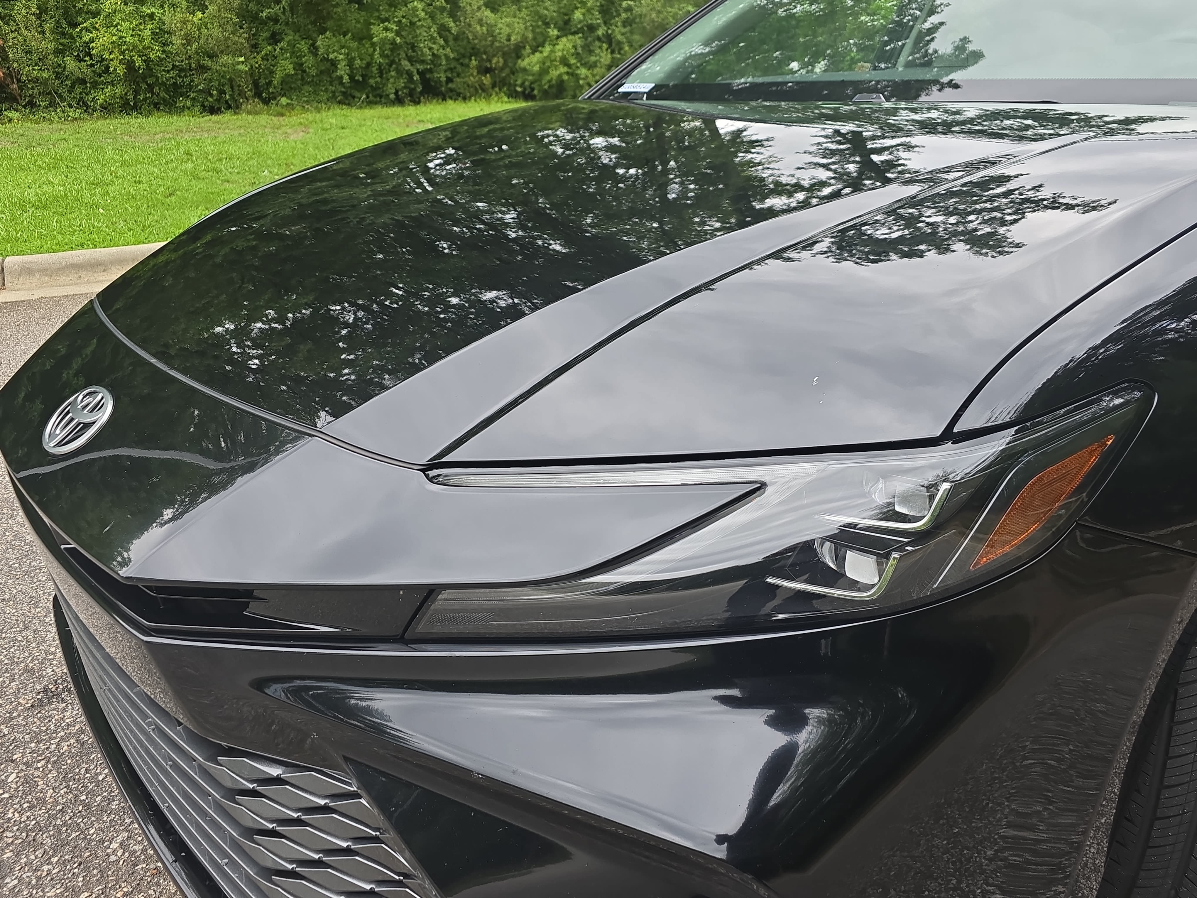 Used 2025 Toyota Camry XLE FWD image 29