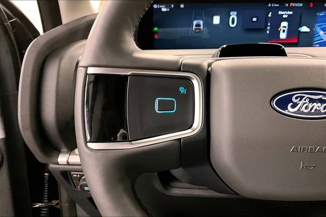 Used 2025 Ford Expedition Active image 26