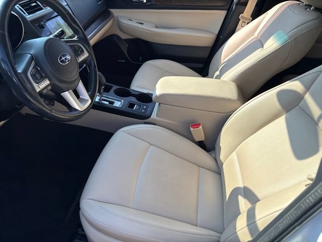 Used 2016 Subaru Outback 2.5i Limited AWD/4WD image 9
