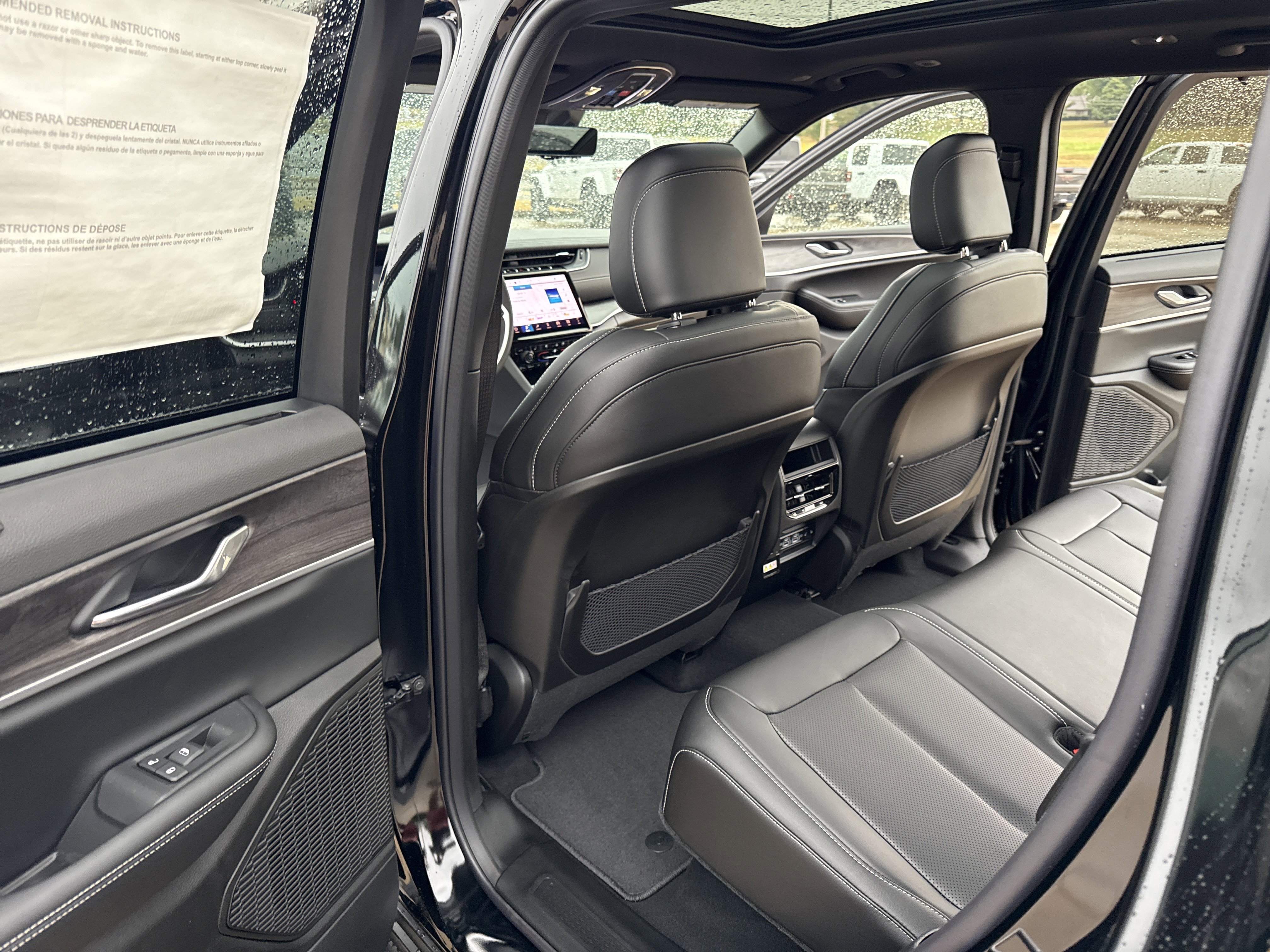 New 2025 Jeep Grand Cherokee Limited w/ Luxury Tech Group II image 33