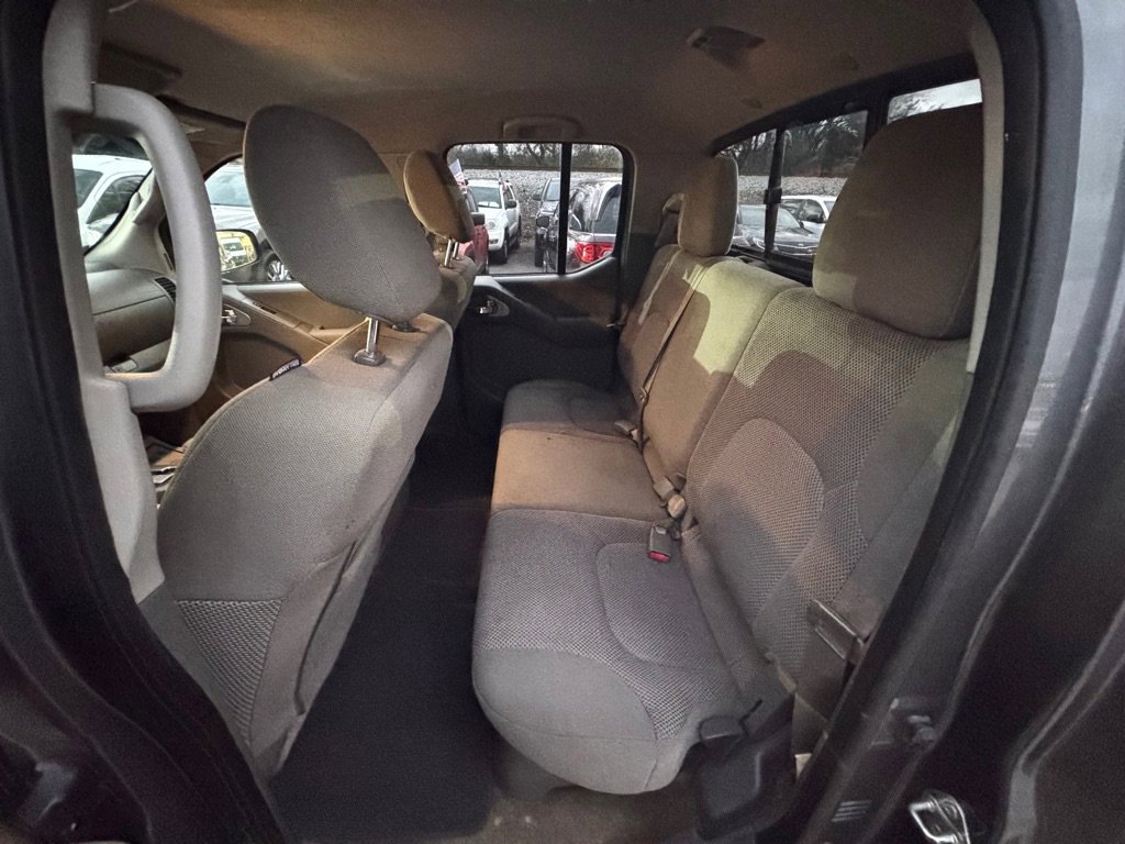 Used 2018 Nissan Frontier SV w/ Value Truck Package image 11