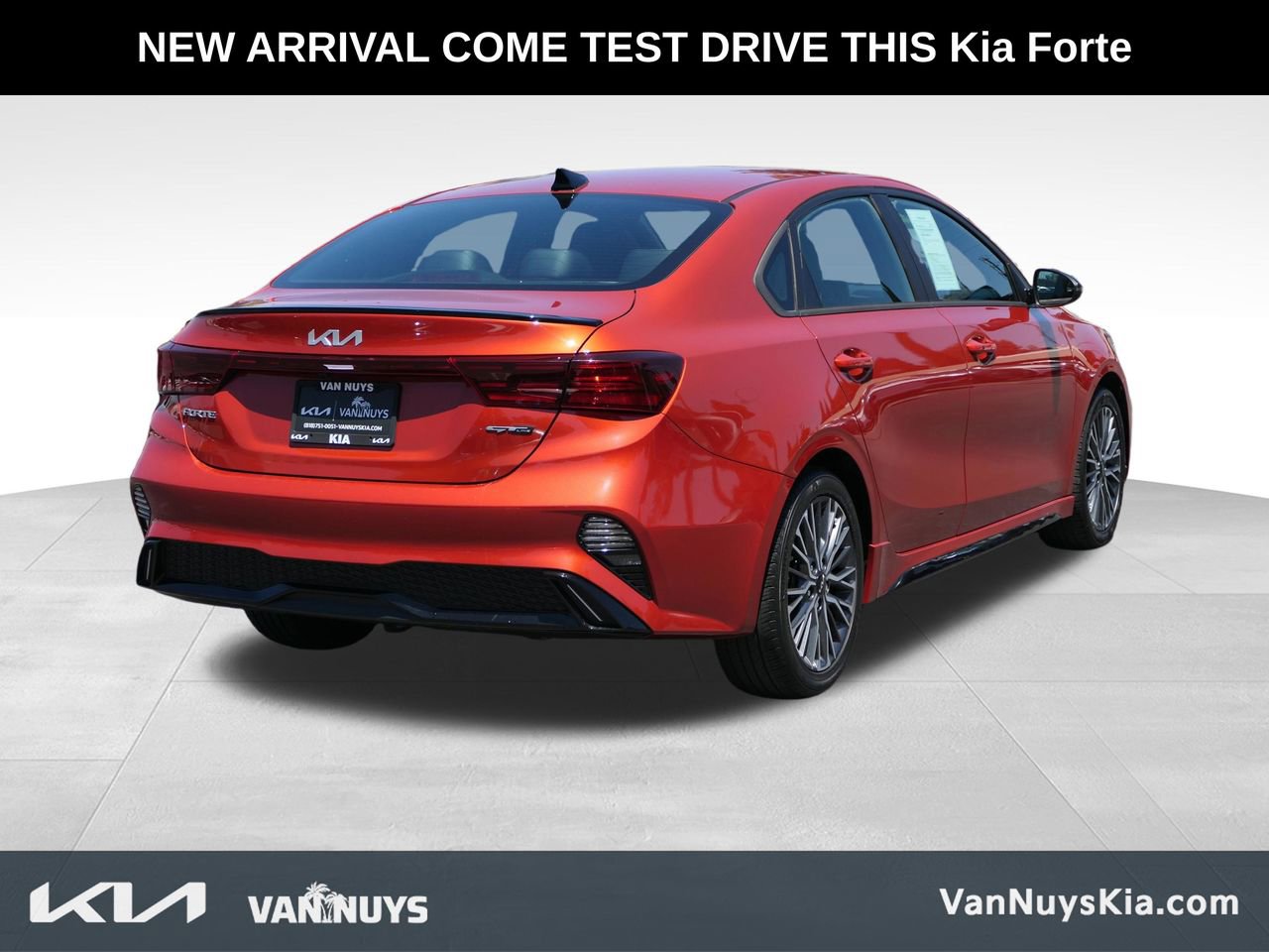 Used 2023 Kia Forte GT-Line w/ GT-Line Premium Package FWD image 3