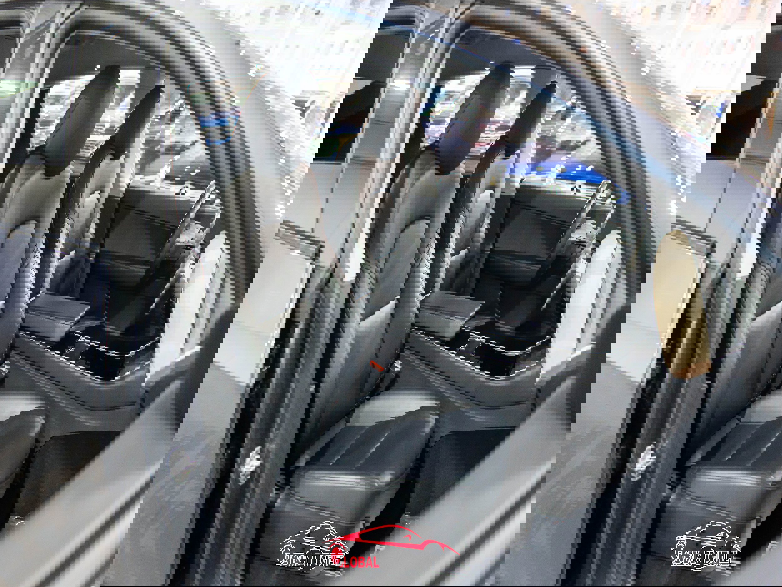 Used 2020 Tesla Model Y Long Range image 17