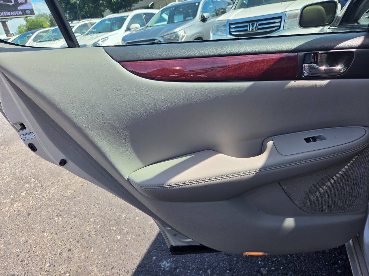 Used 2002 Lexus ES 330 FWD image 26