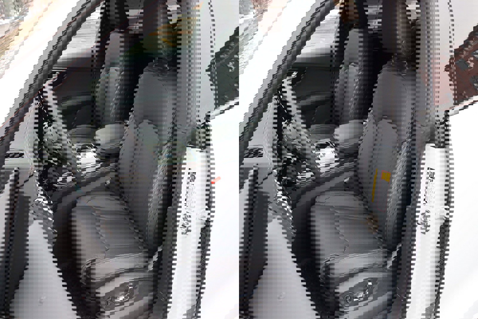 Used 2025 Audi Q8 Prestige w/ Prestige Package image 12