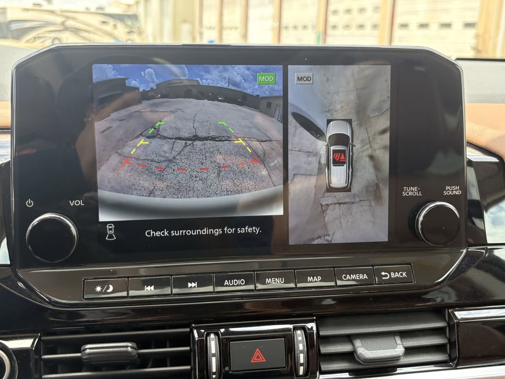 Used 2023 Nissan Pathfinder Platinum w/ Cargo Package FWD image 21