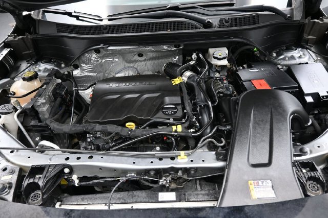 Used 2024 Chevrolet Trax ACTIV w/ Sunroof Package FWD image 36