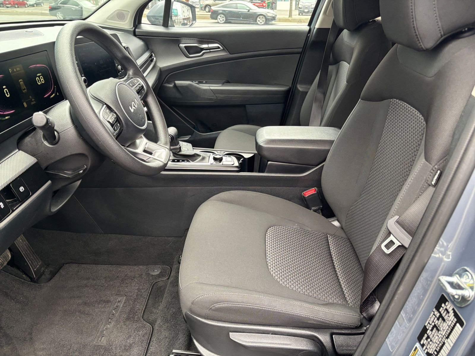 Used 2025 Kia Sportage LX FWD image 27