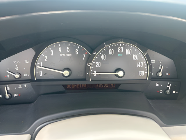 Used 2006 Cadillac XLR RWD image 9