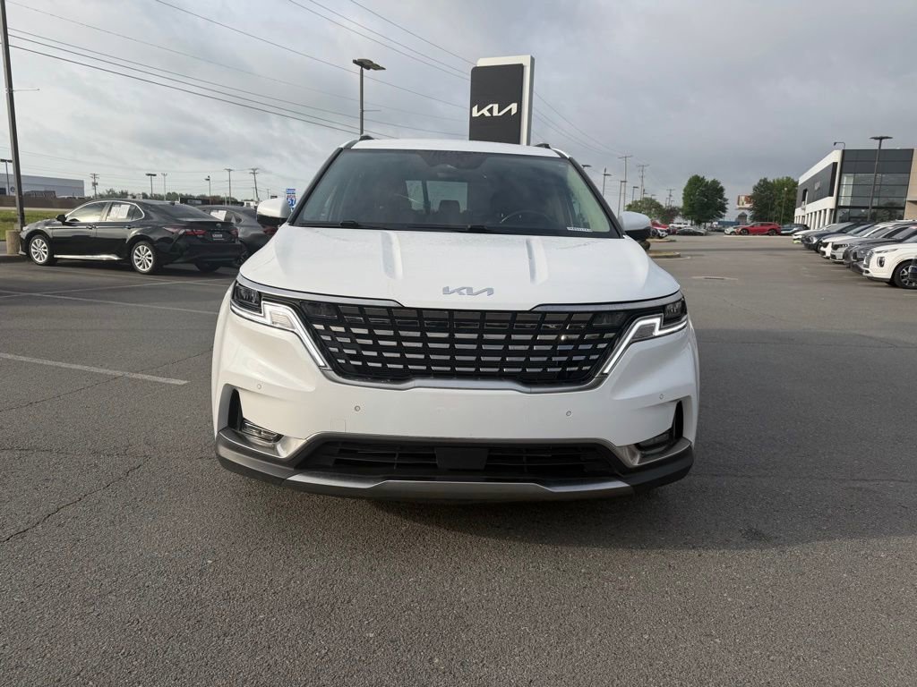 Used 2024 Kia Carnival SX FWD image 2