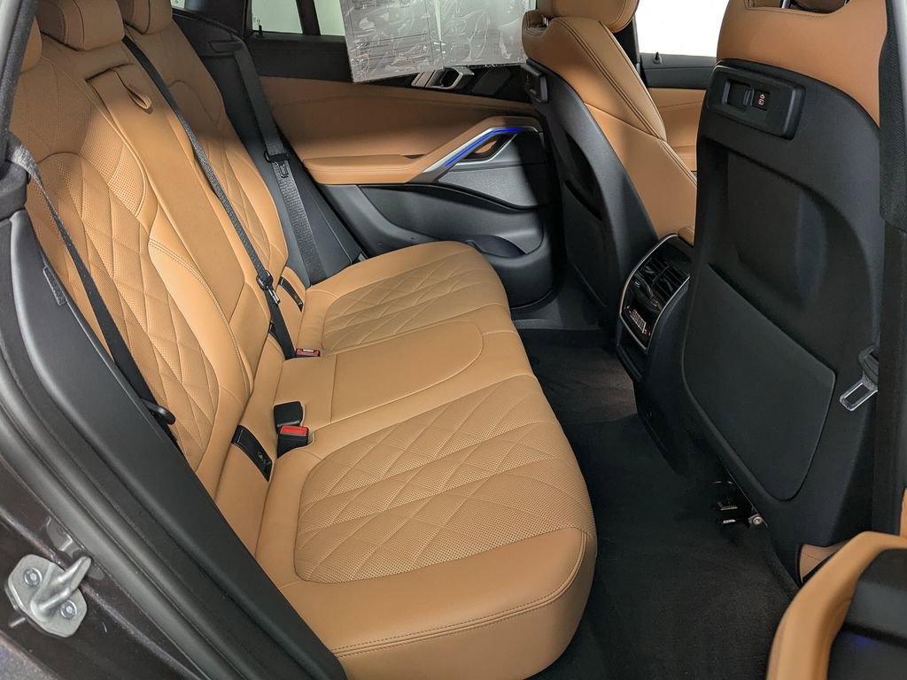 Certified 2023 BMW X6 xDrive40i w/ Climate Comfort Package image 43
