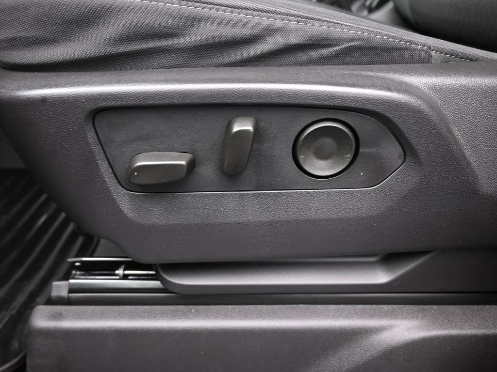 Used 2024 Chevrolet Silverado 1500 Custom w/ Turbomax Blackout Package image 33