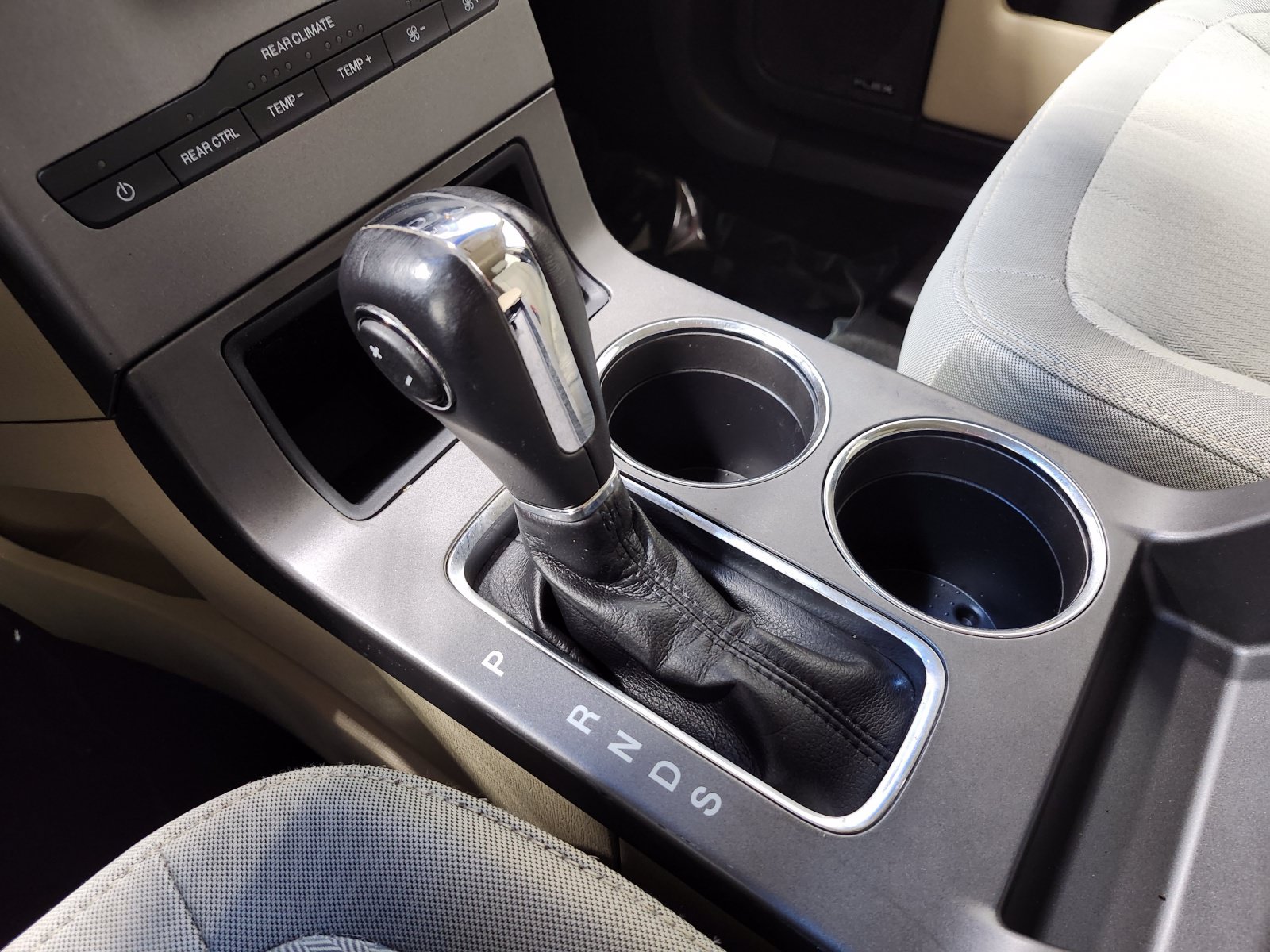 Used 2019 Ford Flex SE FWD image 31
