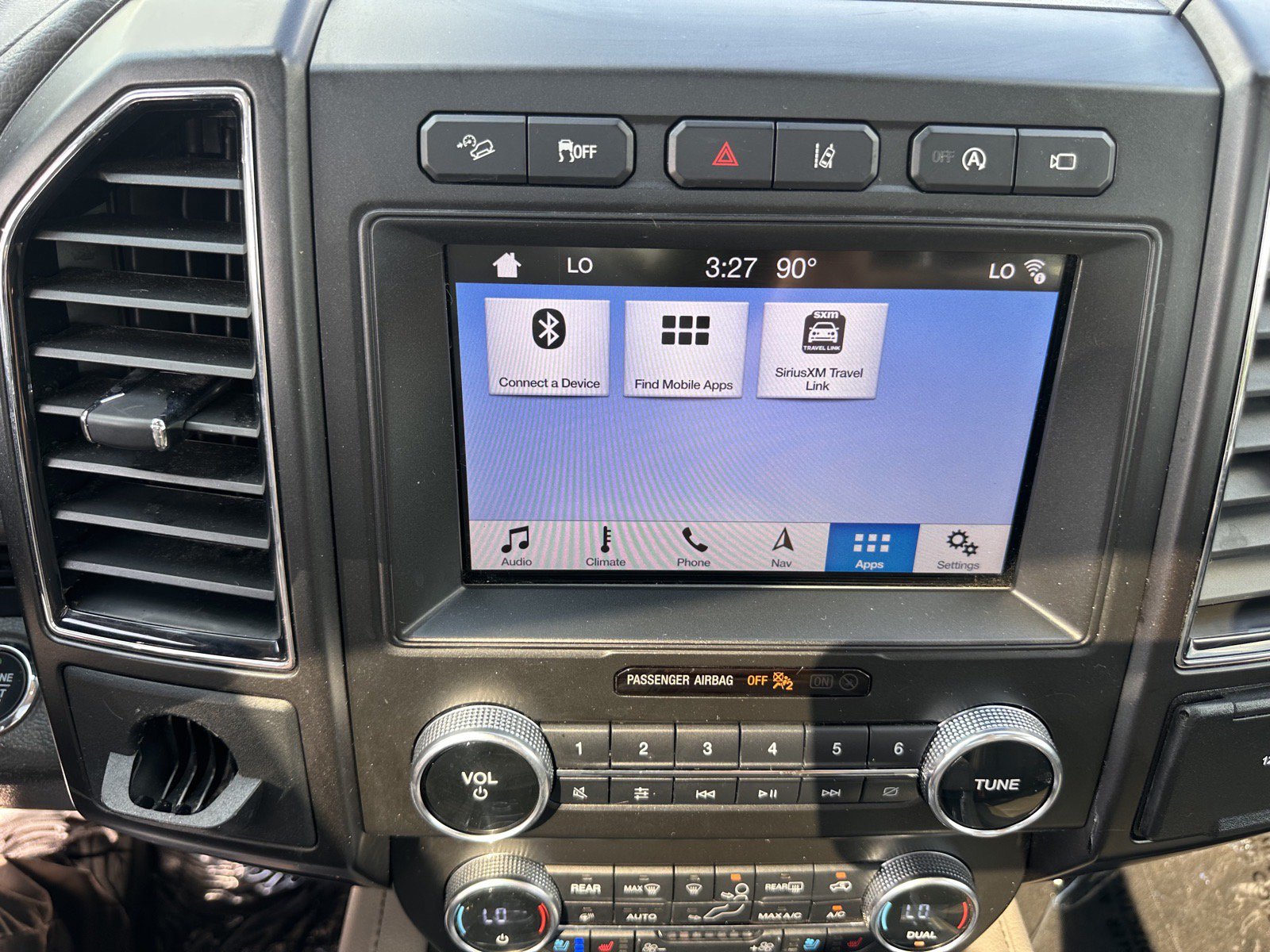 Used 2019 Ford Expedition Limited w/ Equipment Group 302A AWD/4WD image 33