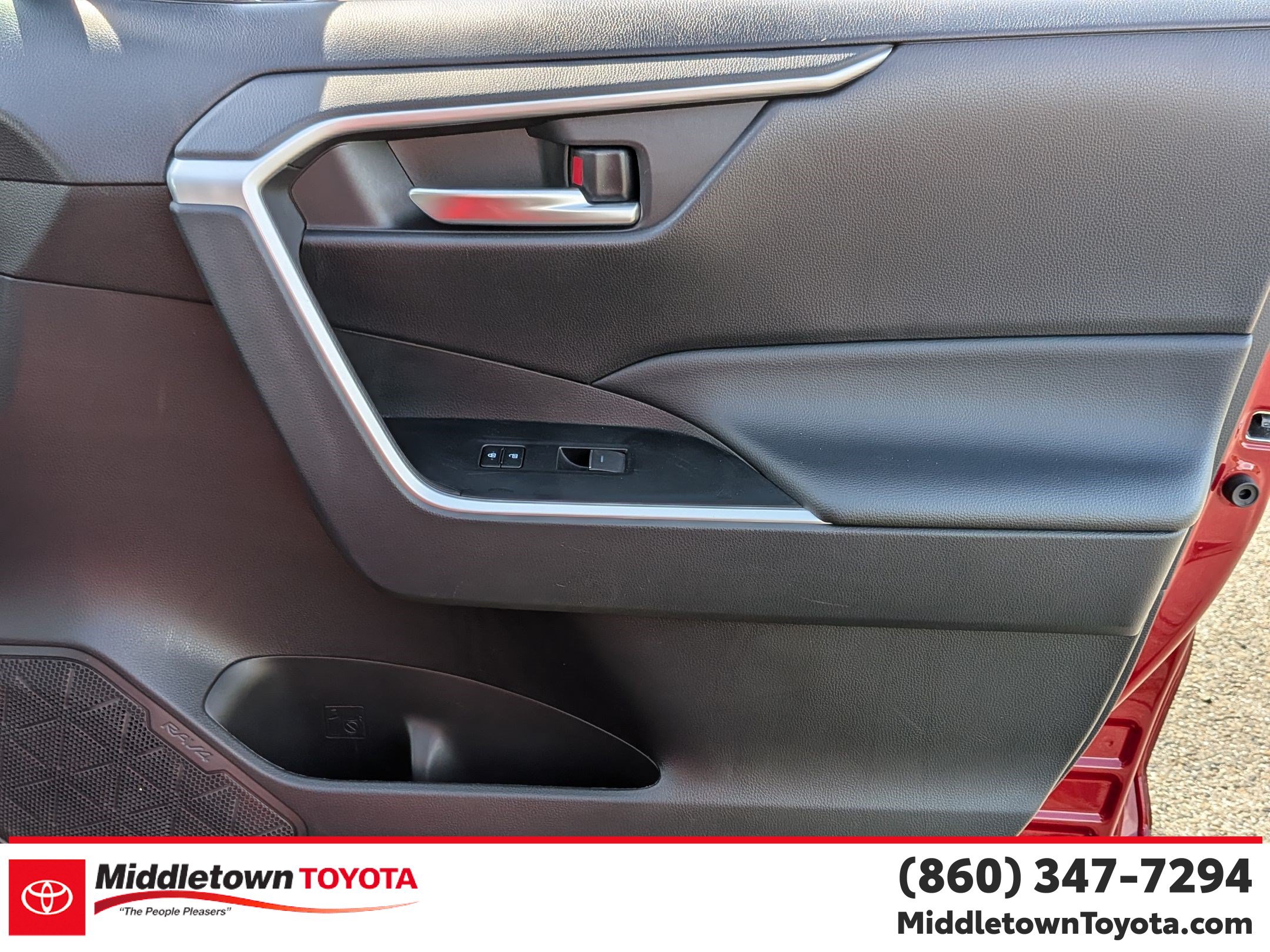 Certified 2025 Toyota RAV4 XLE AWD/4WD image 35