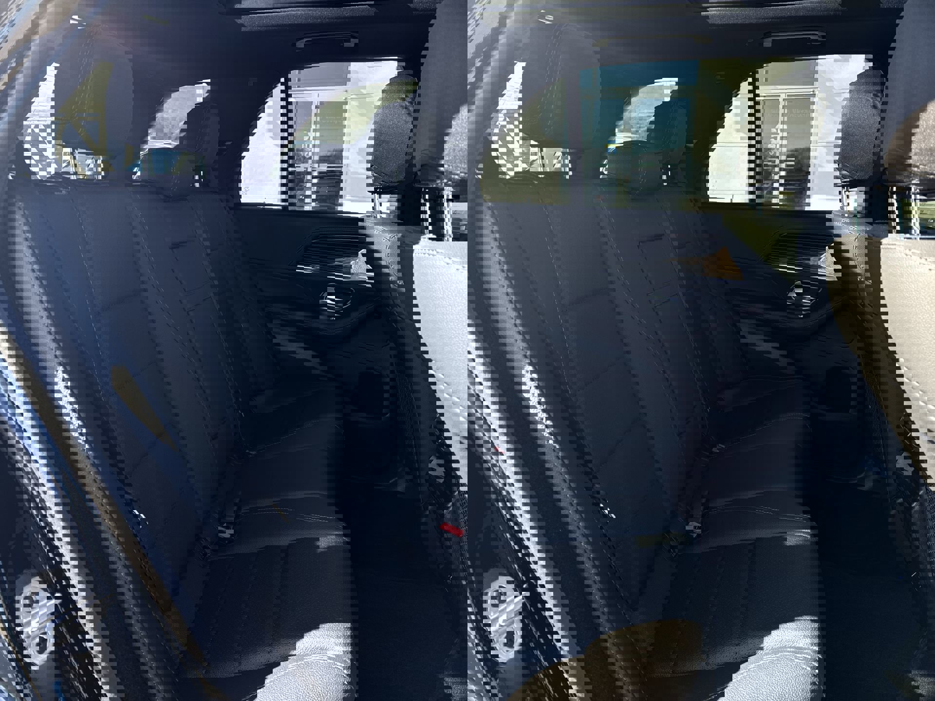 Used 2024 Mercedes-Benz GLE 350 4MATIC image 28