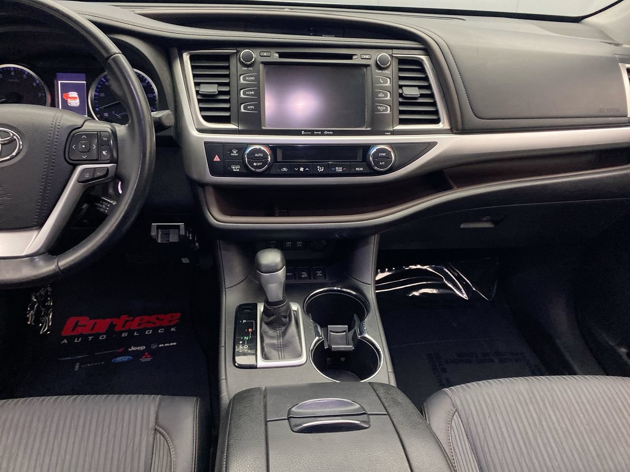 Used 2018 Toyota Highlander Plus AWD/4WD image 20