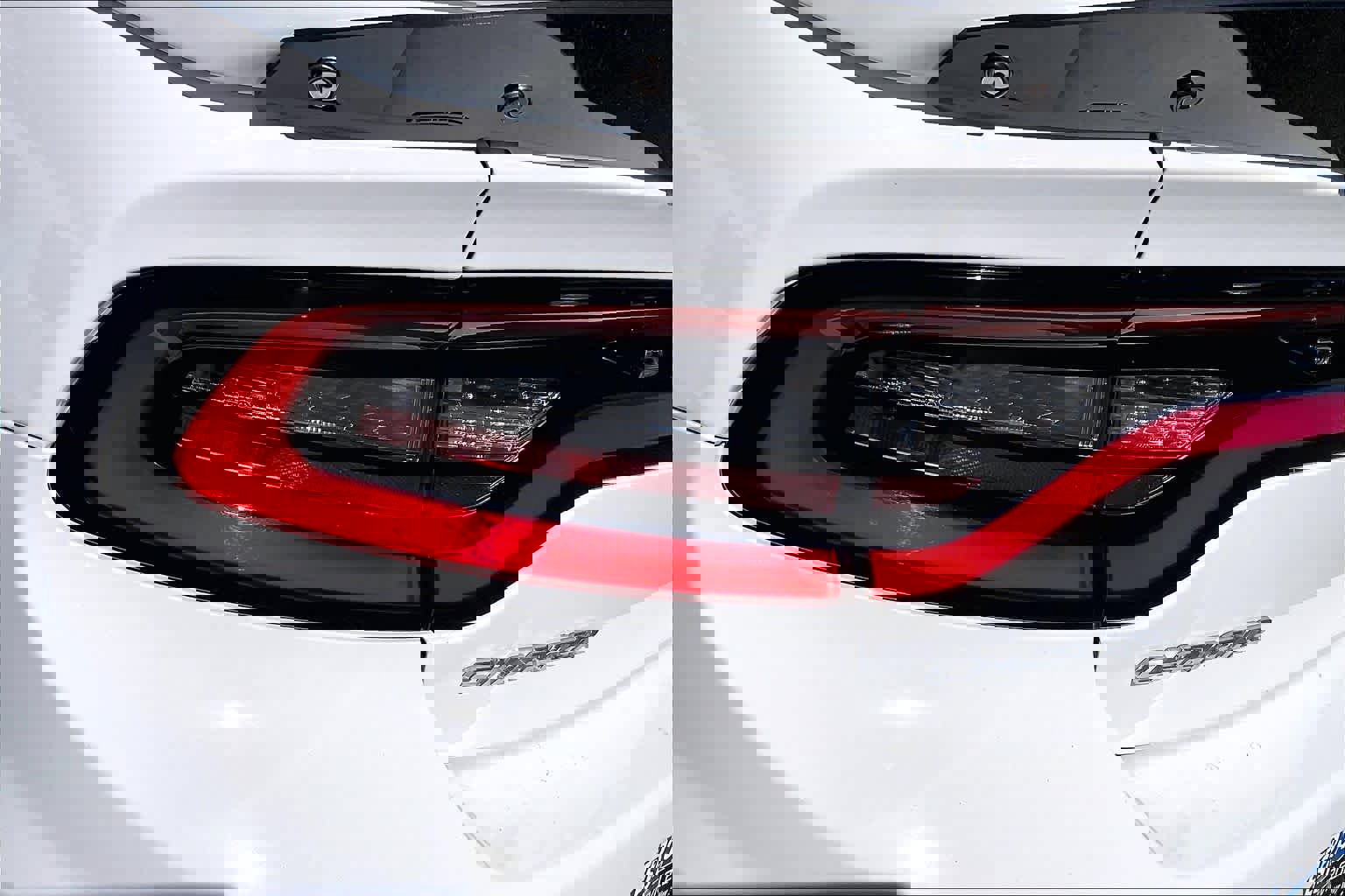 Used 2022 Dodge Charger SRT Hellcat w/ Carbon/Suede Interior Package image 29