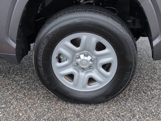 Used 2025 Toyota Tundra SR w/ SR Tow Package AWD/4WD image 11