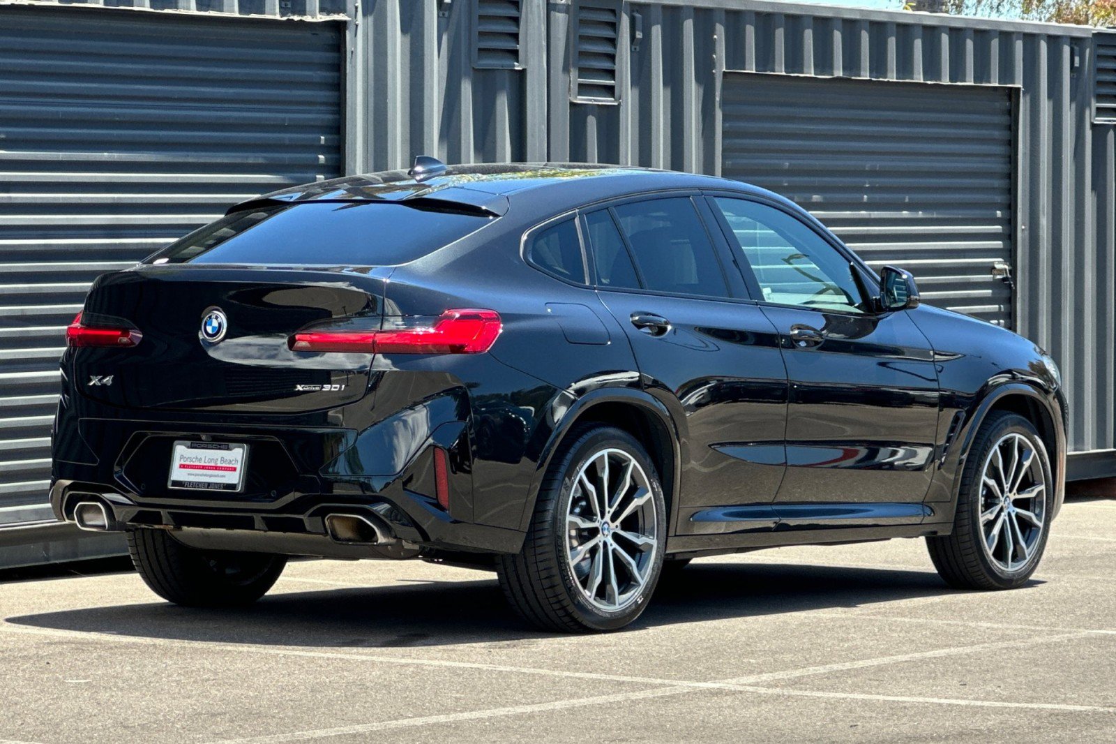 Used 2023 BMW X4 xDrive30i w/ M Sport Package AWD/4WD image 8