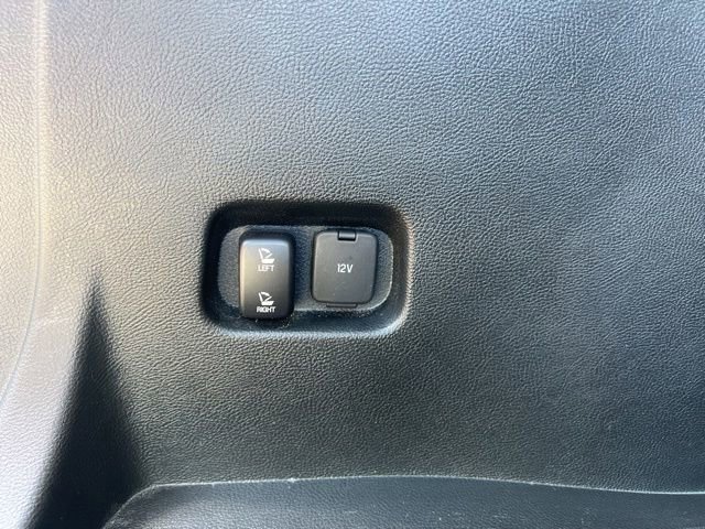 Used 2023 Ford Edge Titanium AWD/4WD image 16