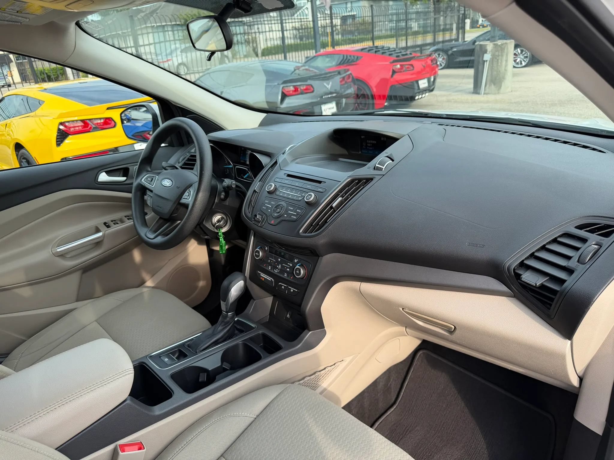 Used 2018 Ford Escape SE FWD image 15