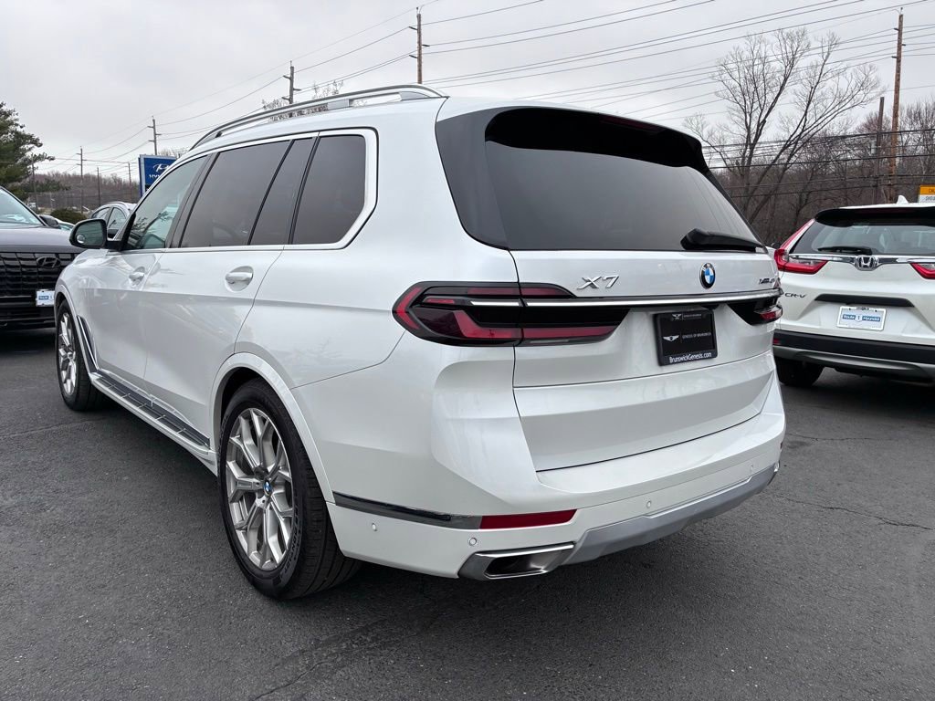 Used 2024 BMW X7 xDrive40i w/ Premium Package AWD/4WD image 5