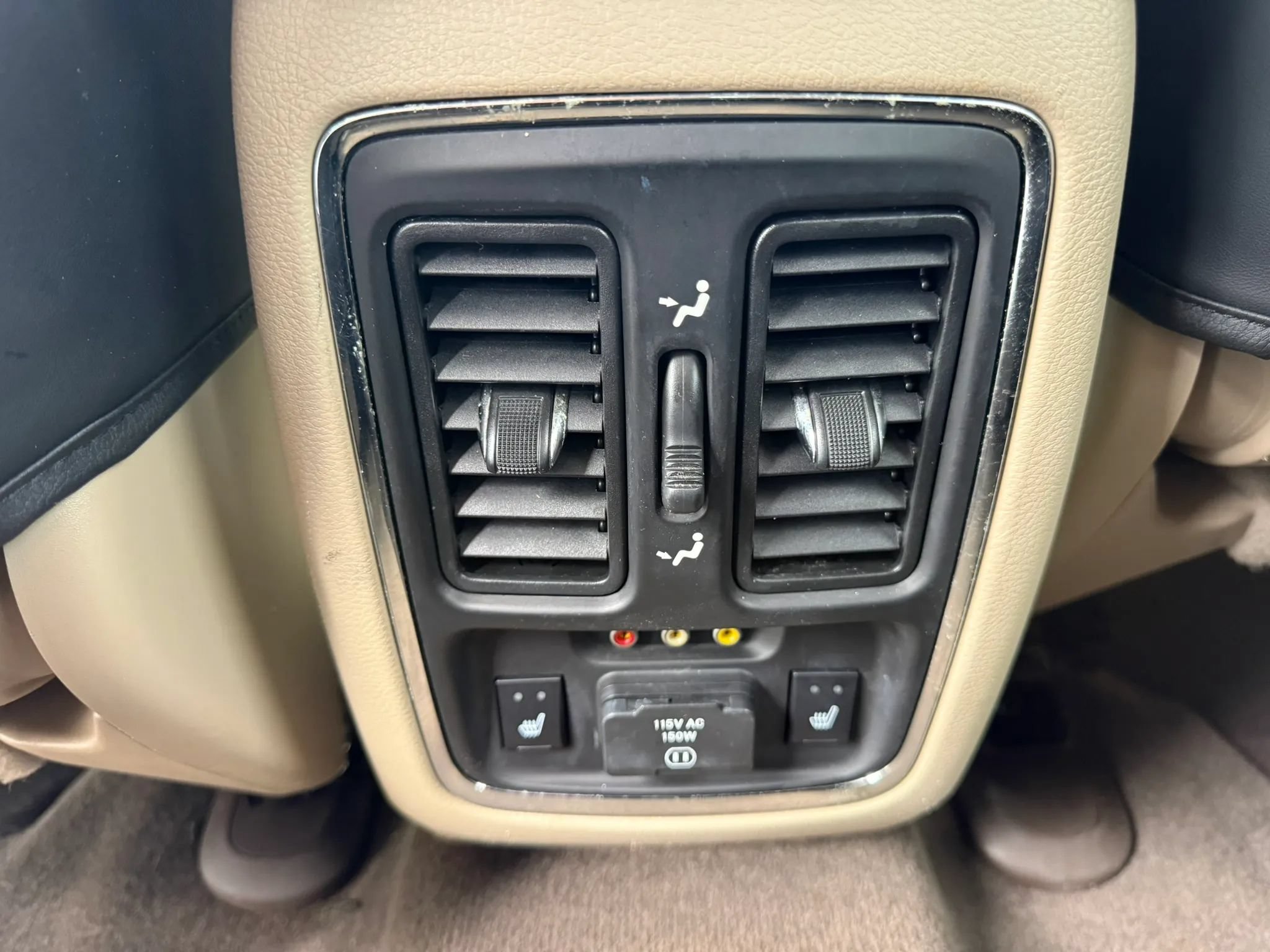 Used 2011 Jeep Grand Cherokee Overland AWD/4WD image 35