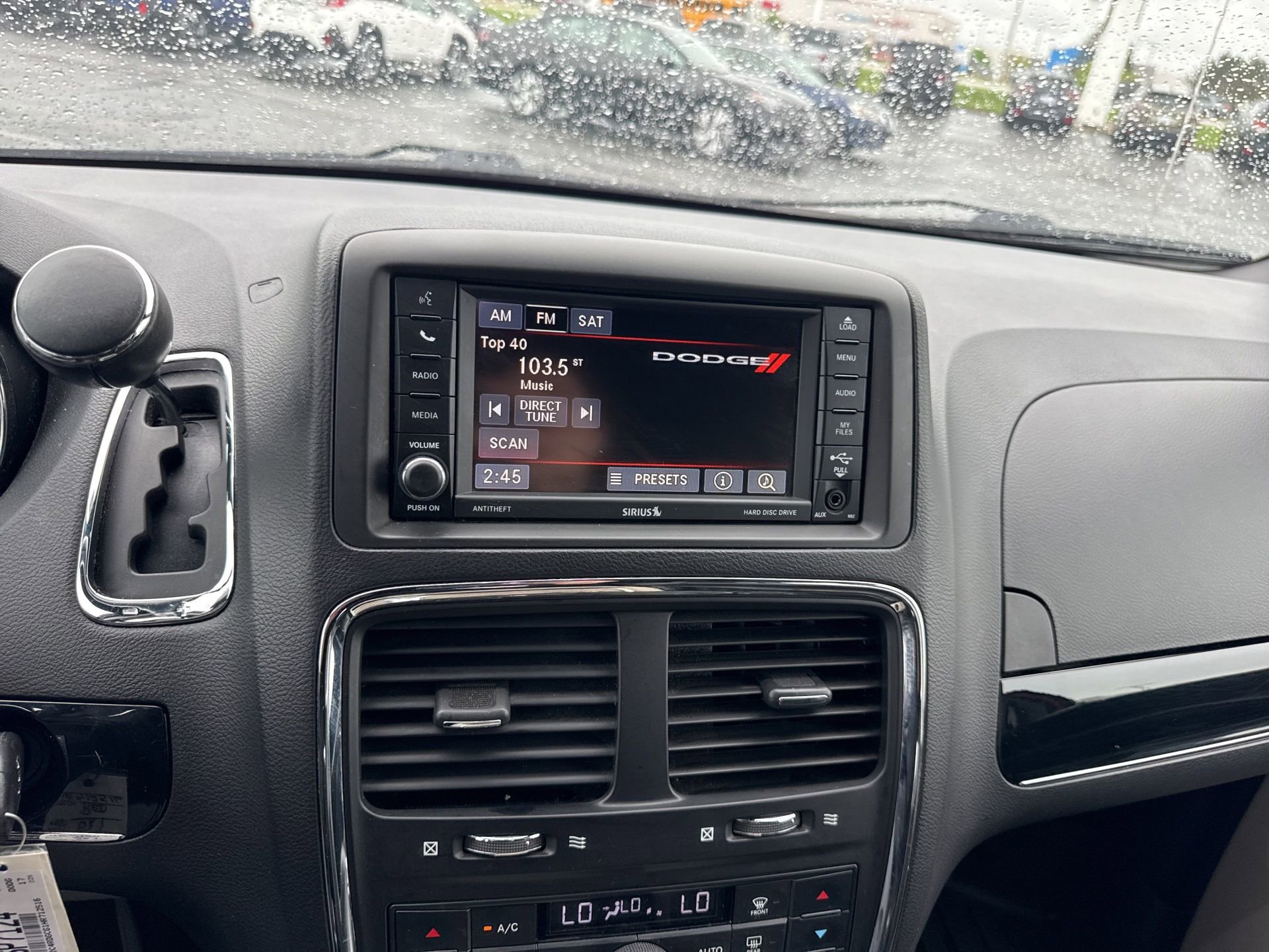 Used 2017 Dodge Grand Caravan SXT w/ Driver Convenience Group FWD image 12