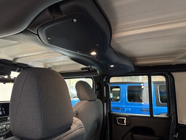 New 2025 Jeep Wrangler Willys AWD/4WD image 36
