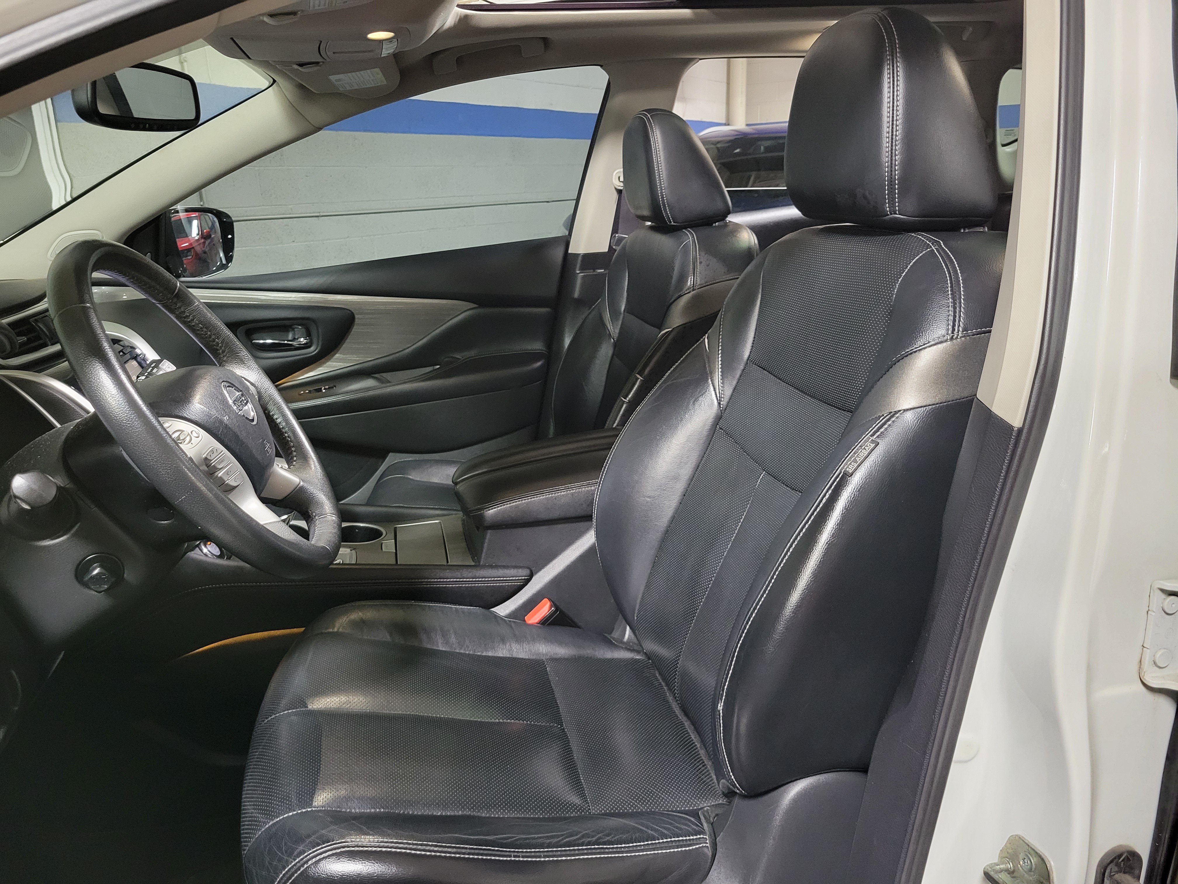 Used 2015 Nissan Murano Platinum w/ Platinum Technology Package FWD image 16