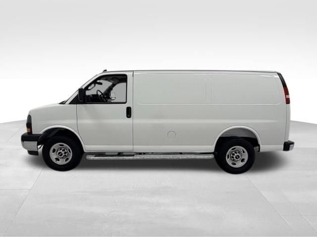 Certified 2025 GMC Savana 2500 w/ Driver Convenience Package RWD image 2