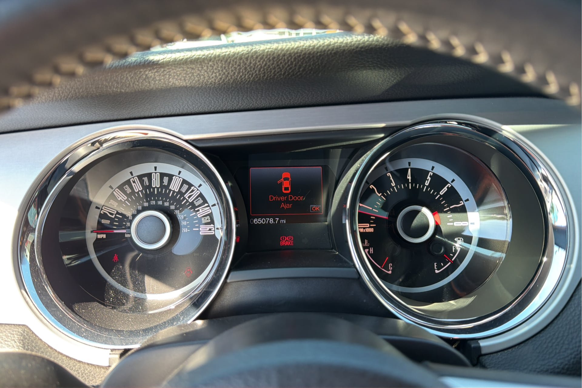 Used 2013 Ford Mustang GT Premium w/ Security Pkg RWD image 29