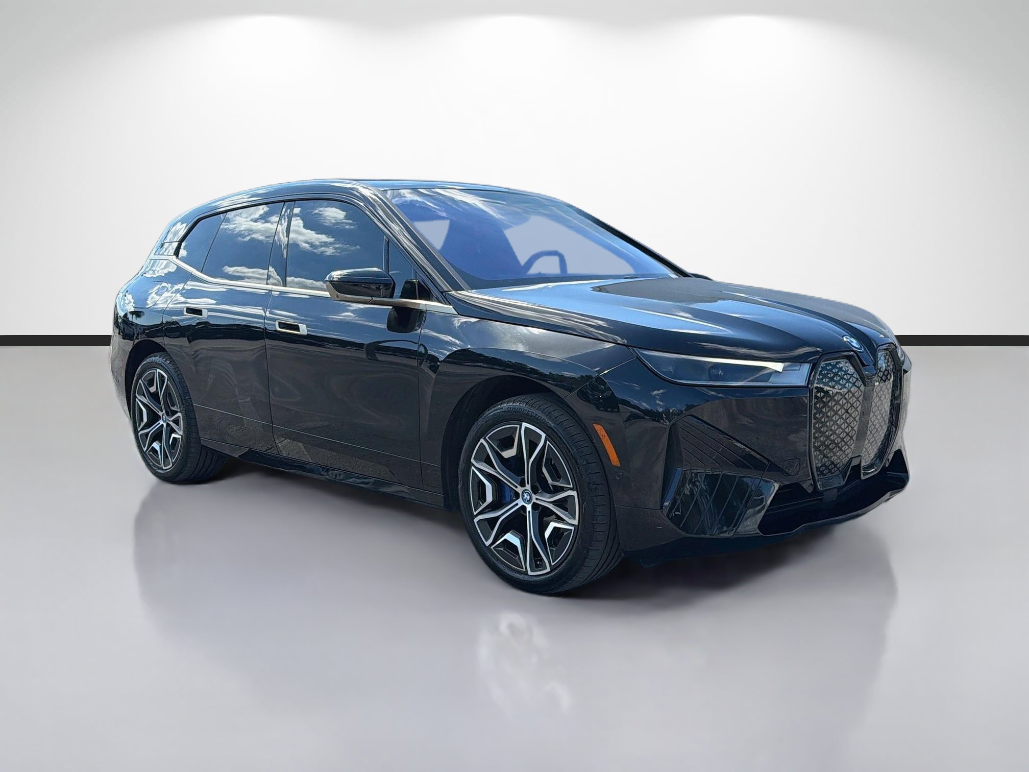Used 2024 BMW iX xDrive50 w/ Premium Package AWD/4WD image 1
