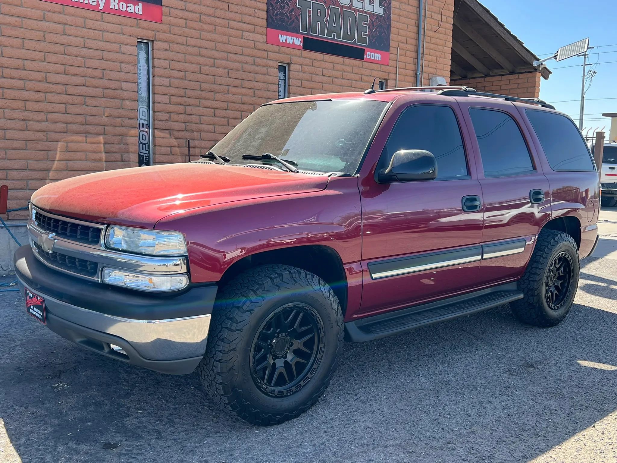 Used 2005 Chevrolet Tahoe LS RWD image 2