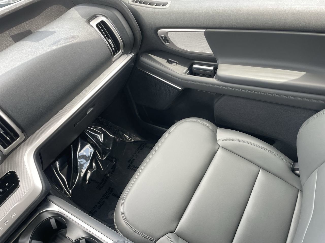 New 2026 Ford Expedition Active RWD image 18