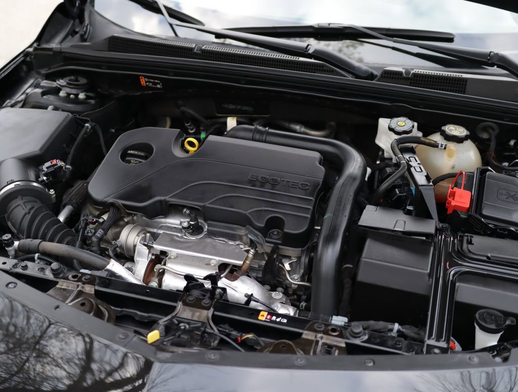 Used 2023 Chevrolet Malibu LT FWD image 29