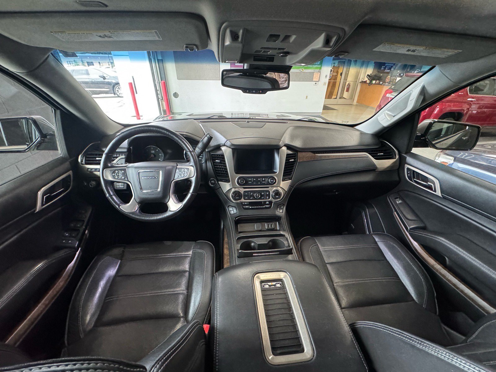 Used 2018 GMC Yukon XL Denali w/ Denali Ultimate Package AWD/4WD image 18