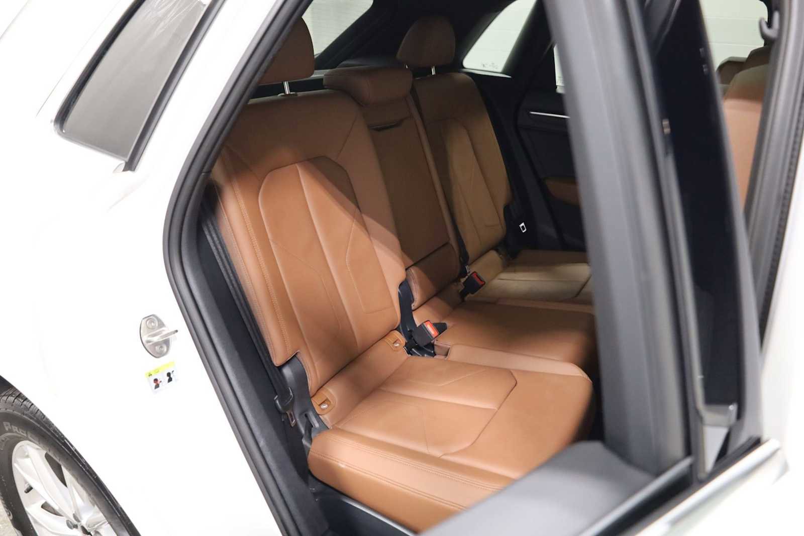 Used 2023 Audi Q3 2.0T Premium w/ Convenience Package image 34