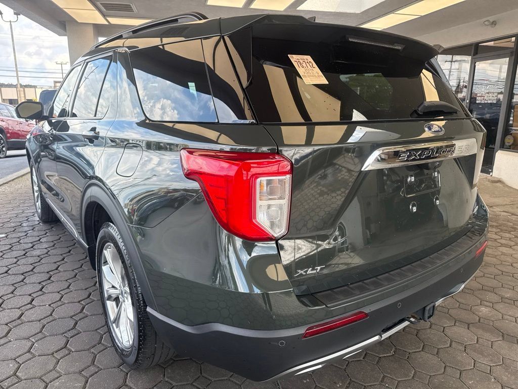 Used 2024 Ford Explorer XLT w/ Equipment Group 202A AWD/4WD image 8
