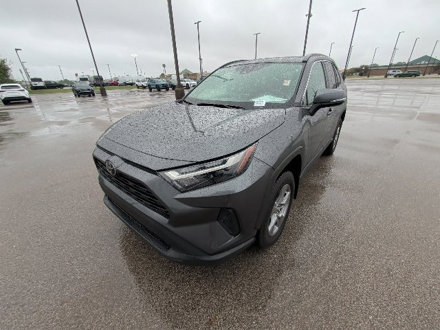 Used 2025 Toyota RAV4 XLE w/ Convenience Package FWD image 15