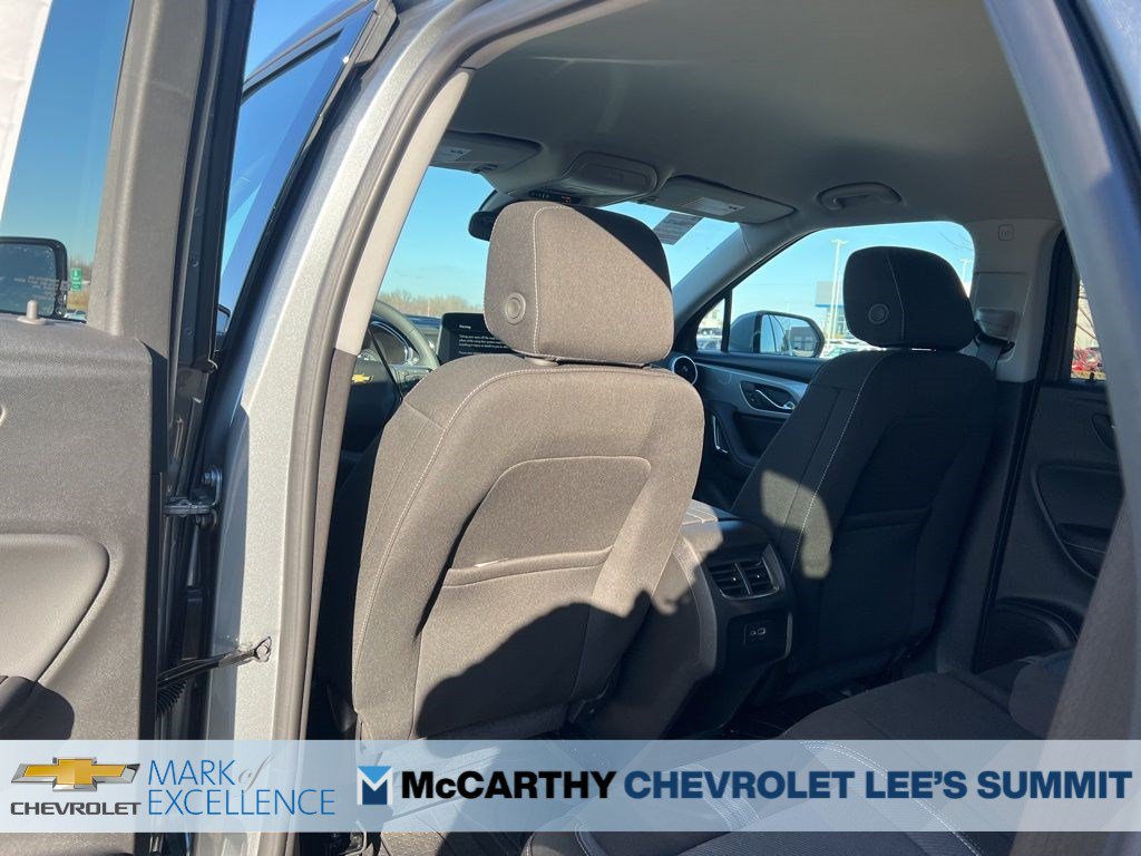 New 2026 Chevrolet Blazer LT w/ Convenience Package FWD image 28