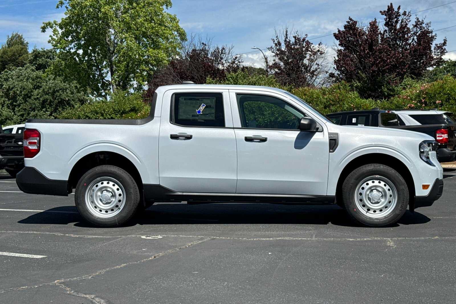 New 2026 Ford Maverick XL AWD/4WD image 3