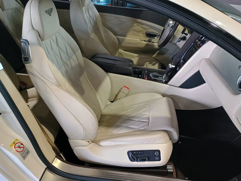 Used 2012 Bentley Continental GT AWD/4WD image 32