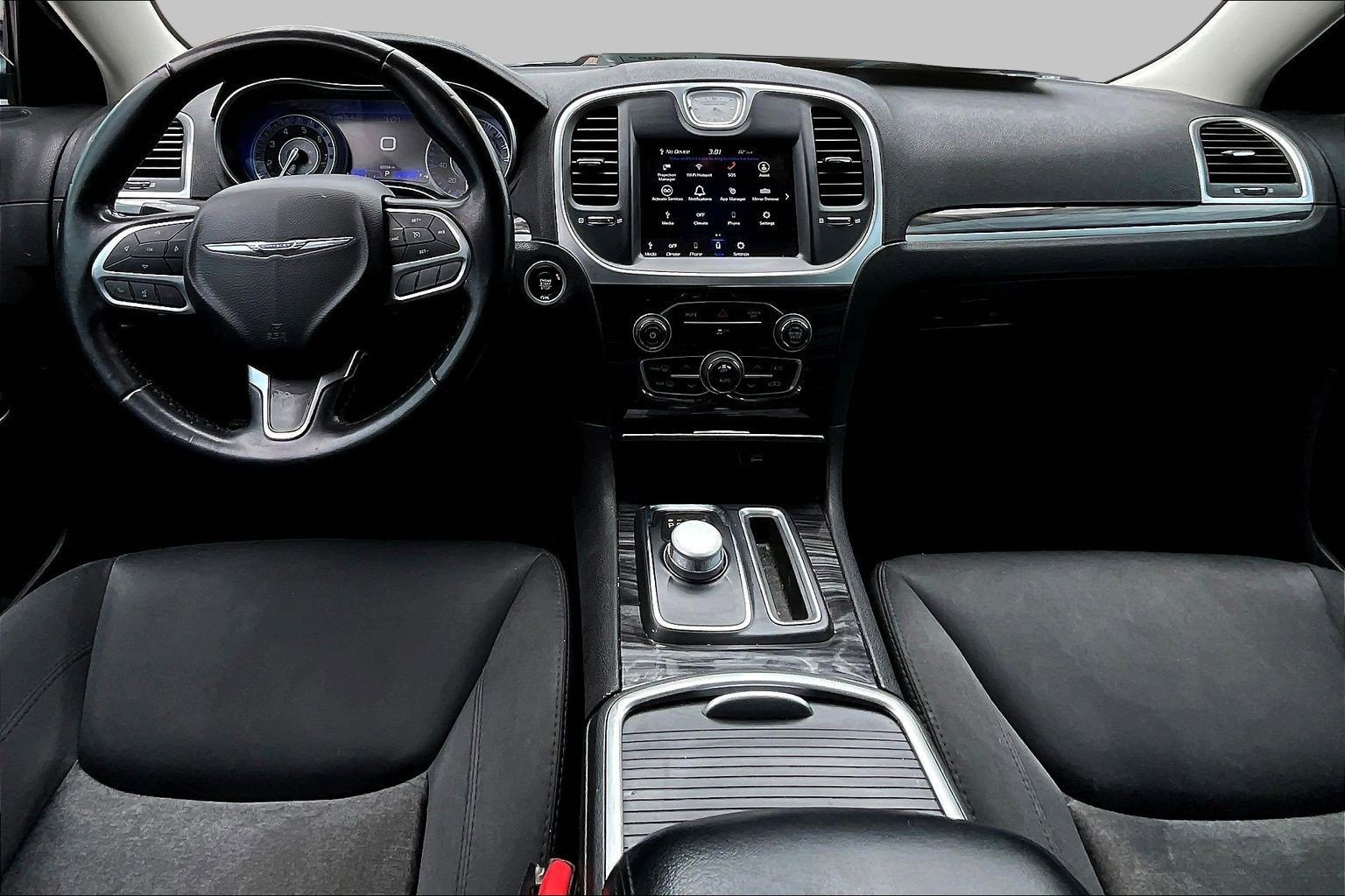 Used 2022 Chrysler 300 Touring w/ Sport Appearance Package RWD image 9