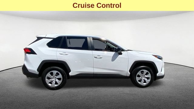 Used 2024 Toyota RAV4 LE AWD/4WD image 10