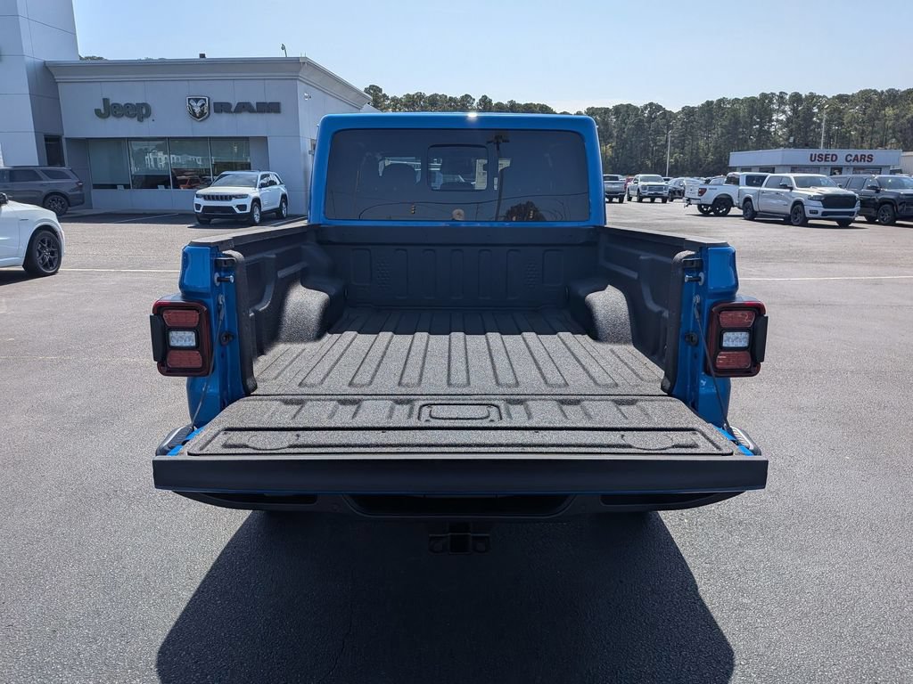 New 2026 Jeep Gladiator Sport AWD/4WD image 25