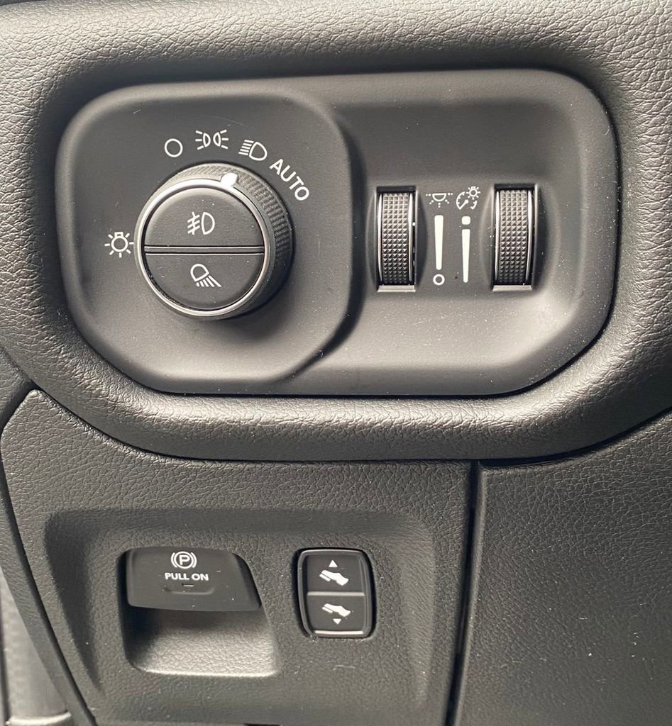 Used 2023 RAM 1500 Laramie image 14